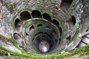 Brunnen der Einweihung