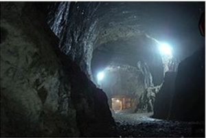 Tunnelanlage Osówka, © Lilly M [GFDL (http://www.gnu.org/copyleft/fdl.html), CC-BY-SA-3.0 (http://creativecommons.org/licenses/by-sa/3.0/)via Wikimedia Commons Tunnelanlage Osówka